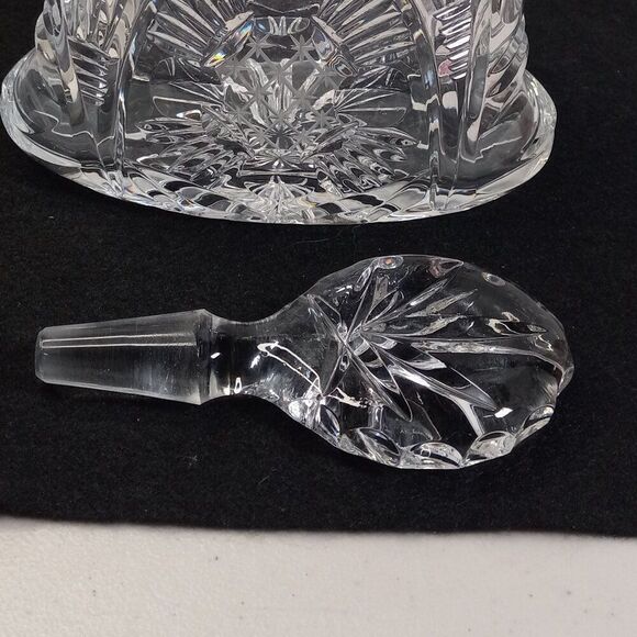 Clear Crystal Decanter with Handle large Flat Shaped Stopper Barware Cottagecore - Picture 7 of 9